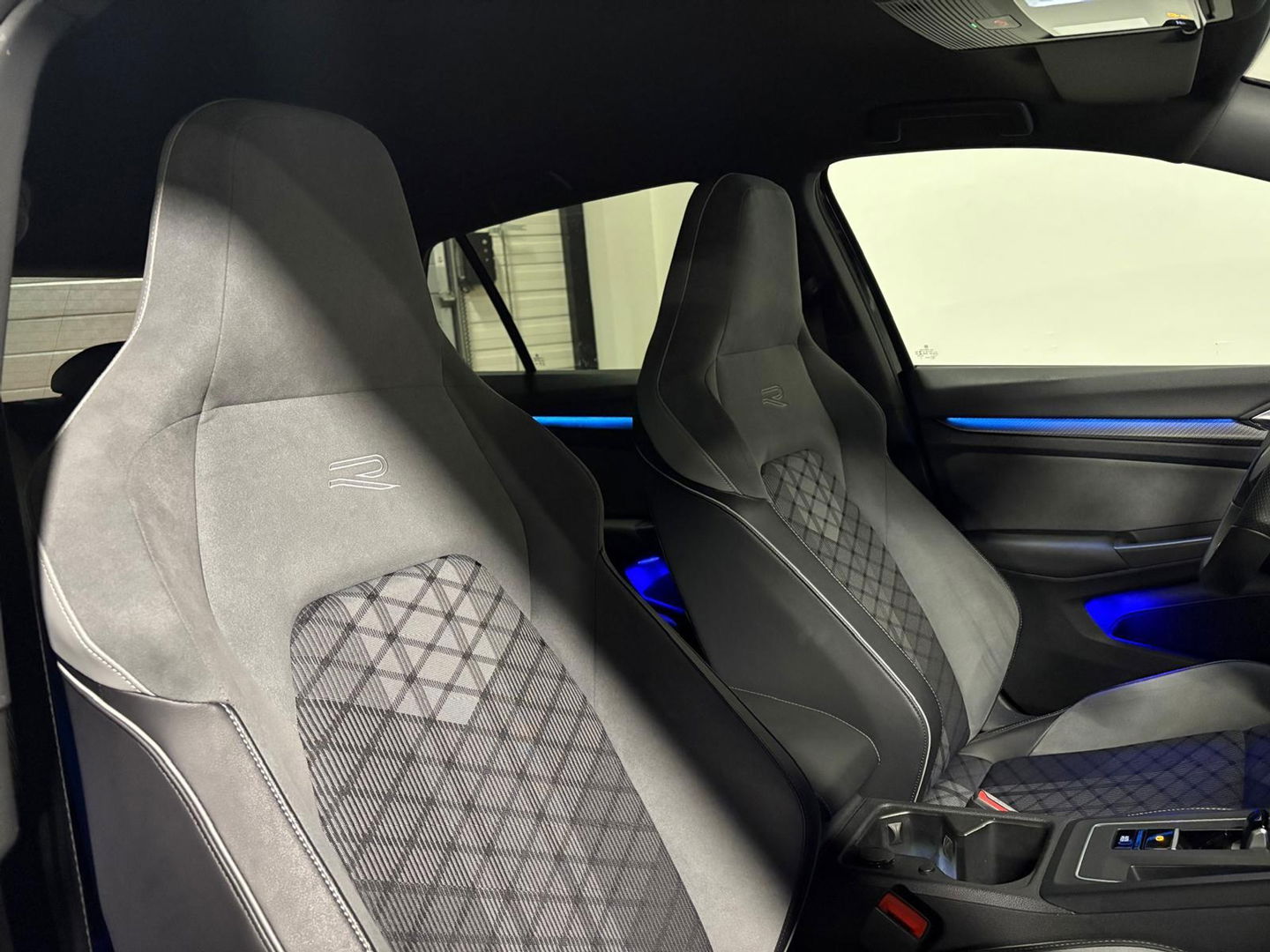 Volkswagen Golf 1.5 eTSI R-Line CAM PDC KEYLESS