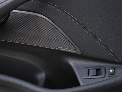 BMW 5 Serie TOURING 530e/ PANORAMADAK/ HEAD-UP/ TREKHAAK/ H&K AUDIO/ LASER LED