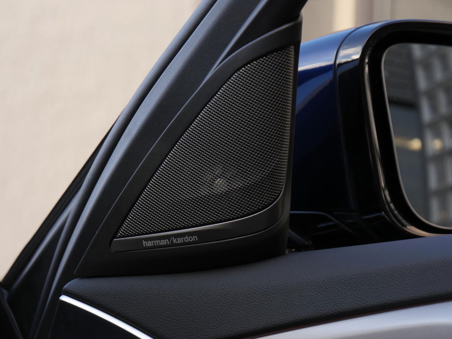 BMW 5 Serie TOURING 530e/ PANORAMADAK/ HEAD-UP/ TREKHAAK/ H&K AUDIO/ LASER LED