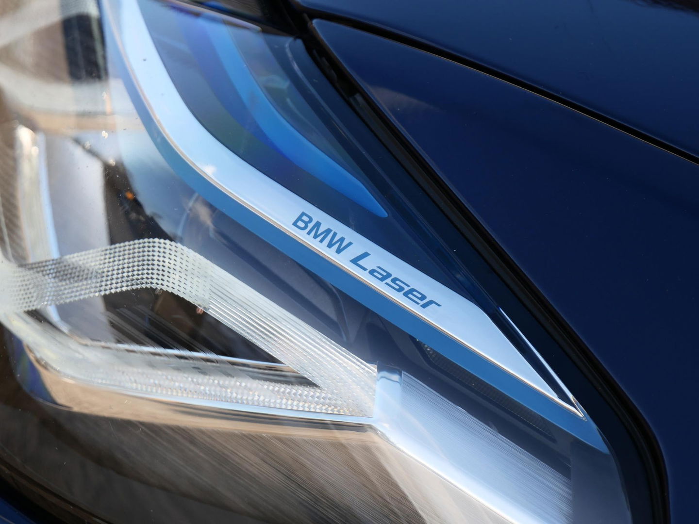 BMW 5 Serie TOURING 530e/ PANORAMADAK/ HEAD-UP/ TREKHAAK/ H&K AUDIO/ LASER LED