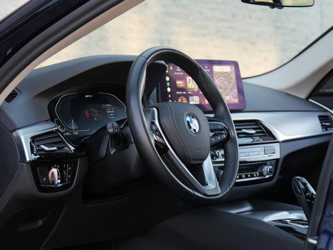 BMW 5 Serie TOURING 530e/ PANORAMADAK/ HEAD-UP/ TREKHAAK/ H&K AUDIO/ LASER LED