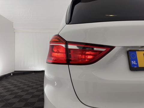 BMW 2 Serie Gran Tourer 216d Corporate Lease Sport ( 7-Pers ) *PANO | NAVI-FULLMAP | SPORTSEATS | ECC | PRIVACY-GLASS | PDC | CRUISE | 17''ALU*
