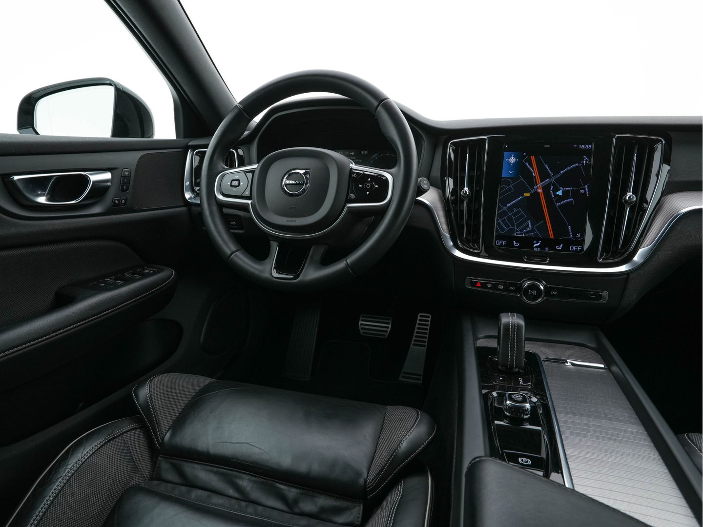 Volvo V60 2.0 B3 R-Design (INCL-BTW) *LEATHER-FABRIC | DIGI-COCKPIT | FULL-LED | MEMORY-PACK | HEATED-SPORTSEATS | LANE-ASSIST | NAVI-FULLMAP | CAMERA | DAB+ | PRIVACY-GLASS | ECC | PDC | TOWBAR | 19''ALU*