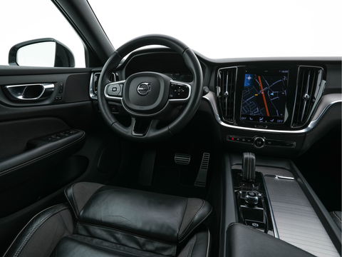 Volvo V60 2.0 B3 R-Design (INCL-BTW) *LEATHER-FABRIC | DIGI-COCKPIT | FULL-LED | MEMORY-PACK | HEATED-SPORTSEATS | LANE-ASSIST | NAVI-FULLMAP | CAMERA | DAB+ | PRIVACY-GLASS | ECC | PDC | TOWBAR | 19''ALU*