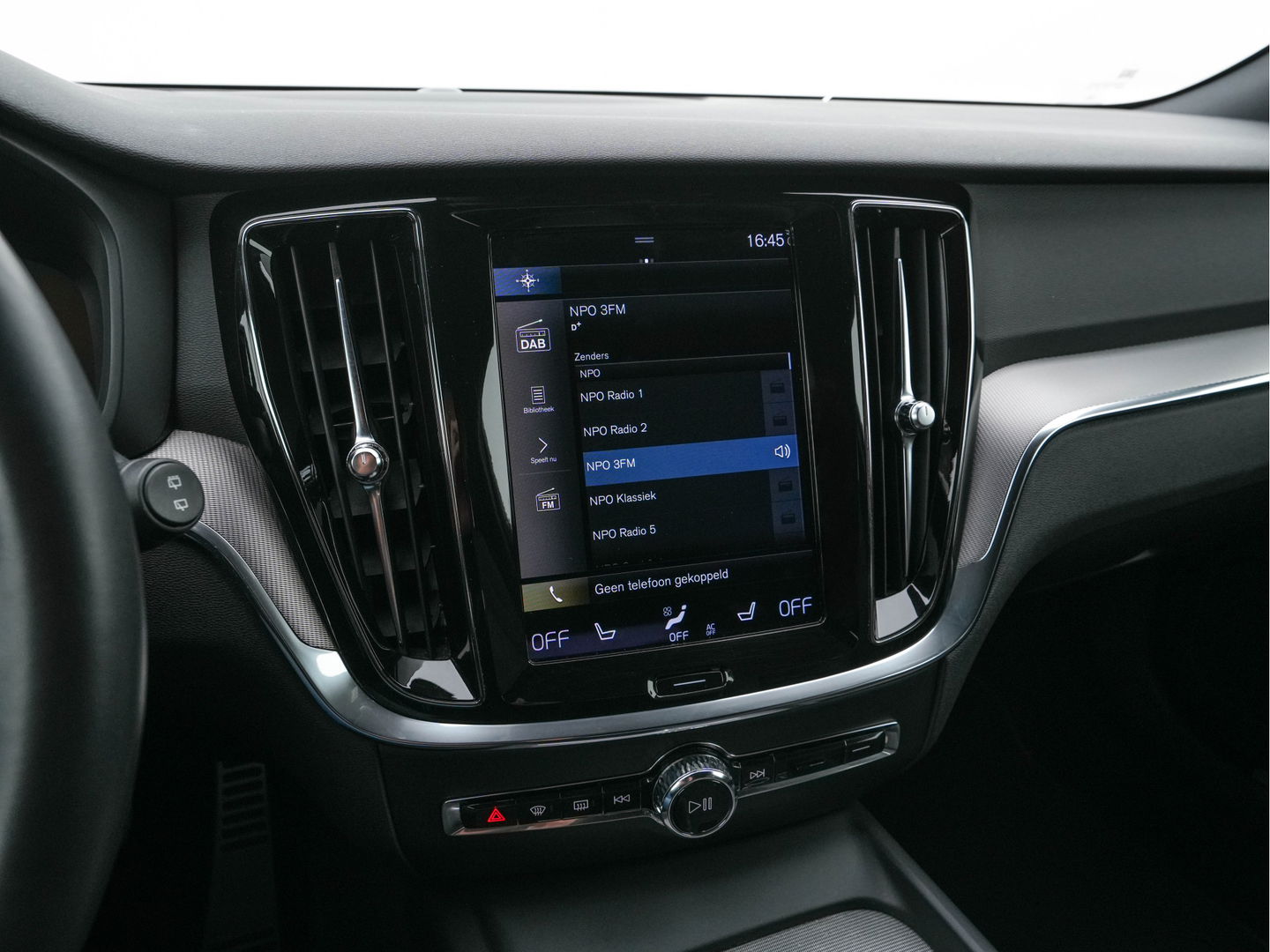 Volvo V60 2.0 B3 R-Design (INCL-BTW) *LEATHER-FABRIC | DIGI-COCKPIT | FULL-LED | MEMORY-PACK | HEATED-SPORTSEATS | LANE-ASSIST | NAVI-FULLMAP | CAMERA | DAB+ | PRIVACY-GLASS | ECC | PDC | TOWBAR | 19''ALU*