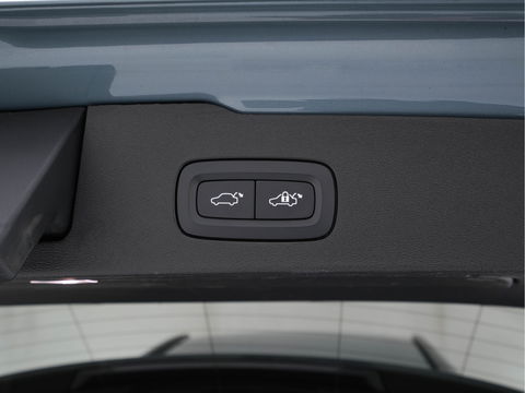 Volvo V60 2.0 B3 R-Design (INCL-BTW) *LEATHER-FABRIC | DIGI-COCKPIT | FULL-LED | MEMORY-PACK | HEATED-SPORTSEATS | LANE-ASSIST | NAVI-FULLMAP | CAMERA | DAB+ | PRIVACY-GLASS | ECC | PDC | TOWBAR | 19''ALU*