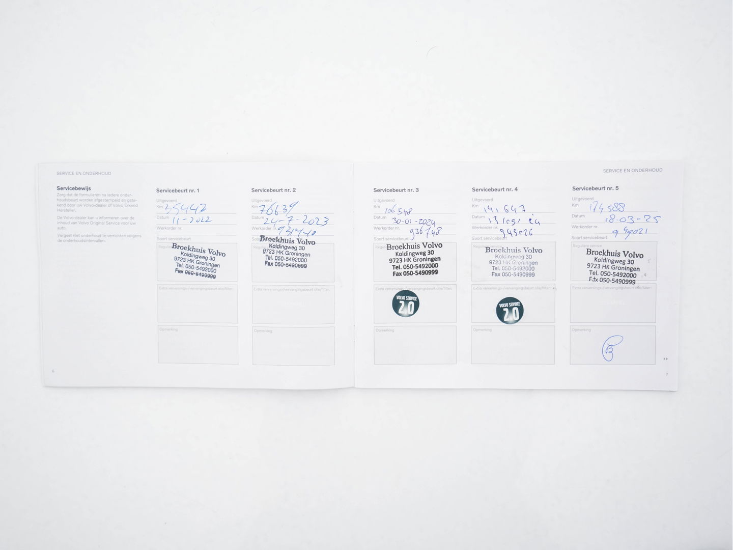 Volvo V60 2.0 B3 R-Design (INCL-BTW) *LEATHER-FABRIC | DIGI-COCKPIT | FULL-LED | MEMORY-PACK | HEATED-SPORTSEATS | LANE-ASSIST | NAVI-FULLMAP | CAMERA | DAB+ | PRIVACY-GLASS | ECC | PDC | TOWBAR | 19''ALU*