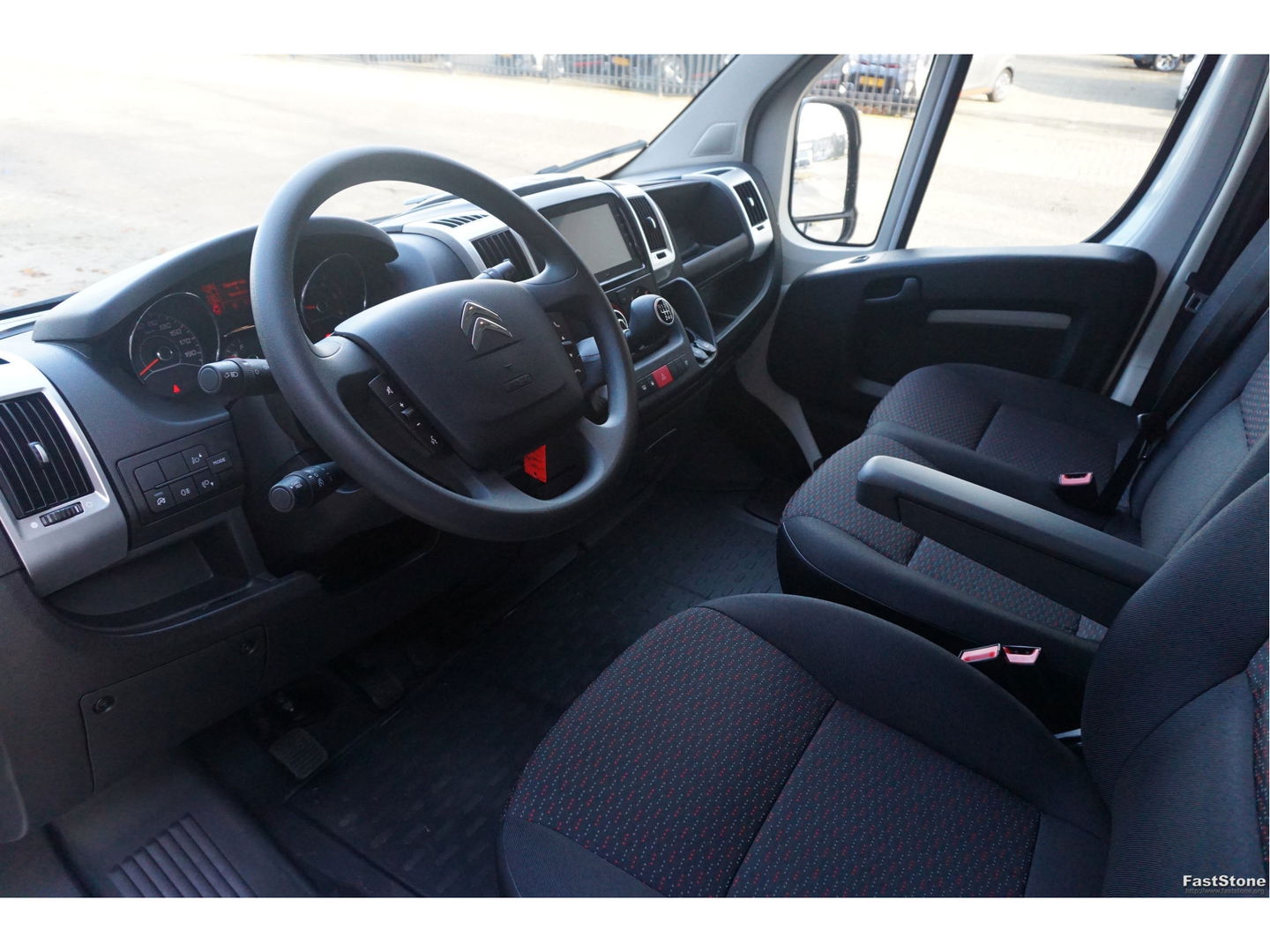 Citroën Jumper 33 2.2 140PK L2H1 BPM VRIJ!! Apple CP / Android A, Airco, Cam, 270° Deur, Blis!! NR. J01*
