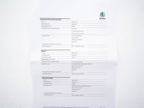 Škoda Kodiaq 1.5TSI Sportline ( 7-Pers.) Aut* LEATHER-MICROFIBRE | MEMORY-PACK | FULL-LED | ADAPTIVE-CRUISE | CAMERA | DAB+ | AMBIENT-LIGHT | KEYLESS | CARPLAY | HEATED-SPORTSEATS | DAB | SHIFT-PADDLES | 20 "ALU*