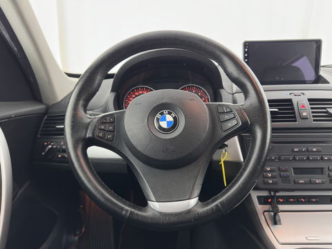 BMW X3 2.0i Introduction *NAVI-FULLMAP | SPORT-SEATS | ECC | PDC | CRUISE | HEATED SEATS | TOWBAR | 17''ALU*