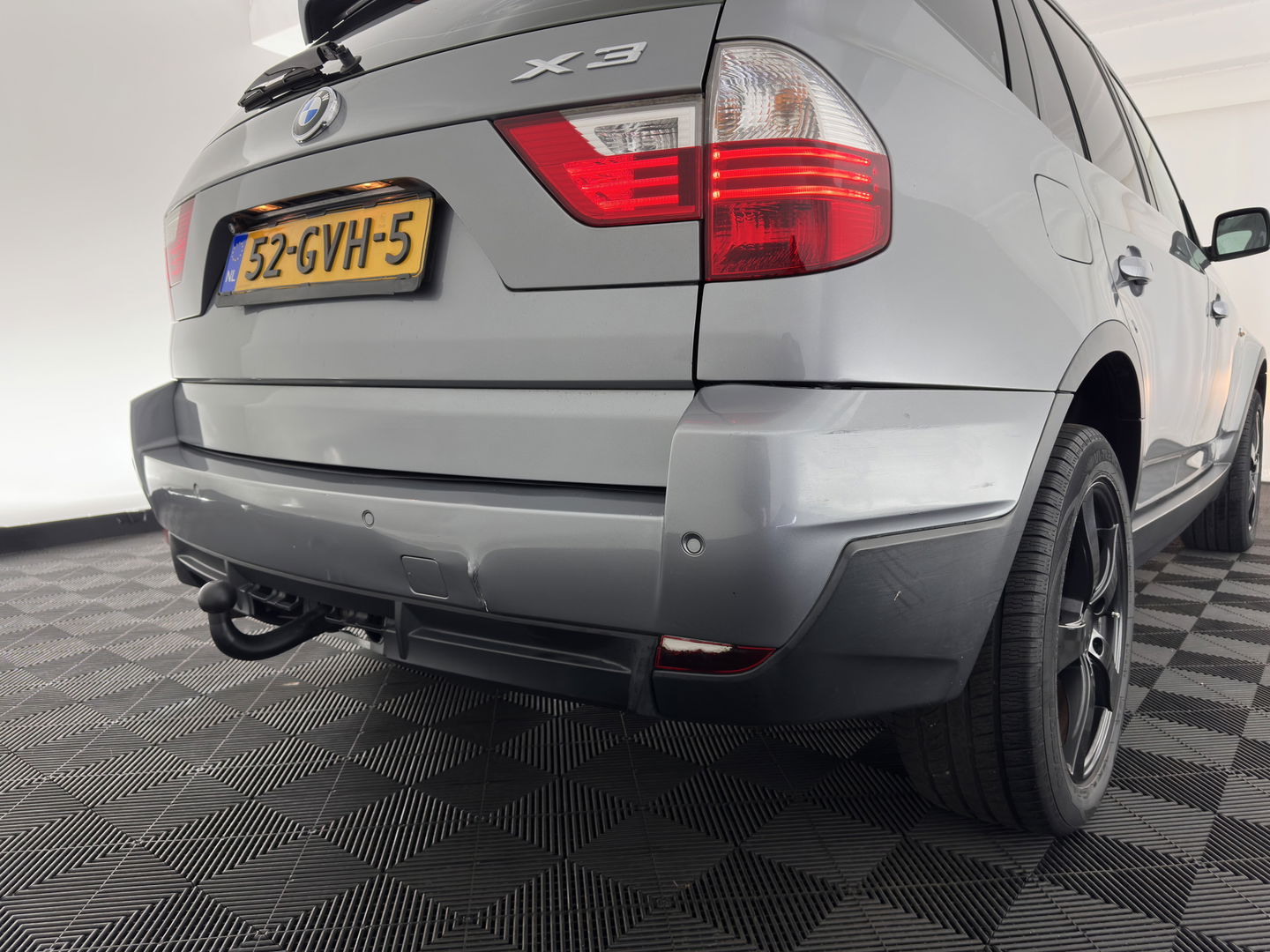 BMW X3 2.0i Introduction AWD *NAVI-FULLMAP | LUXURY-LEATHER | ECC | PDC | CRUISE | HEATED-SPORTSEATS | CARPLAY | CAMERA | TOWBAR | PRIVACY-GLASS | 17''ALU*