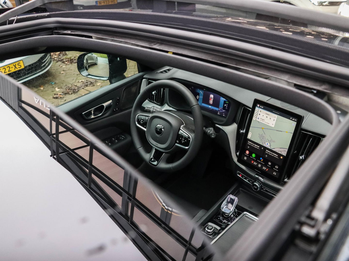 Volvo XC60 T6 AWD Plus Black Edition MY2026 Pano HeadUp 360 21 inch