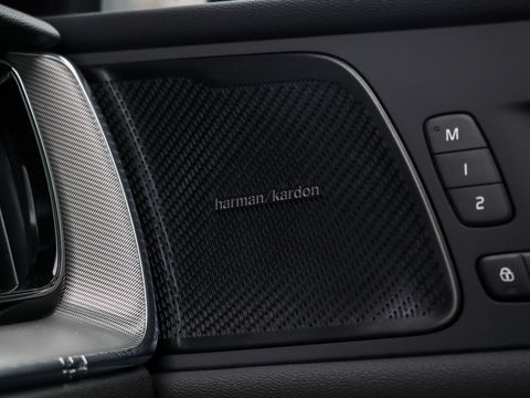 Volvo XC60 T6 AWD Plus Black Edition MY2026 Pano HeadUp 360 21 inch