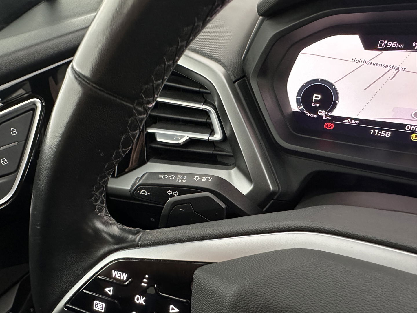 Audi Q4 e-tron 40 Launch edition Advanced Plus 77 kWh (INCL-BTW) *HEATPUMP | ADAPT-CRUISE | MATRIX-LED | NAVI-FULLMAP | KEYLESS | CAMERA | DIGI-COCKPIT | DAB | AMBIENT-LIGHT | SPORT-SEATS | 19''ALU*