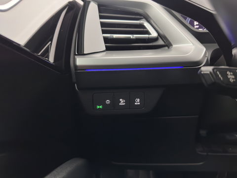 Audi Q4 e-tron 40 Launch edition Advanced Plus 77 kWh (INCL-BTW) *HEATPUMP | ADAPT-CRUISE | MATRIX-LED | NAVI-FULLMAP | KEYLESS | CAMERA | DIGI-COCKPIT | DAB | AMBIENT-LIGHT | SPORT-SEATS | 19''ALU*