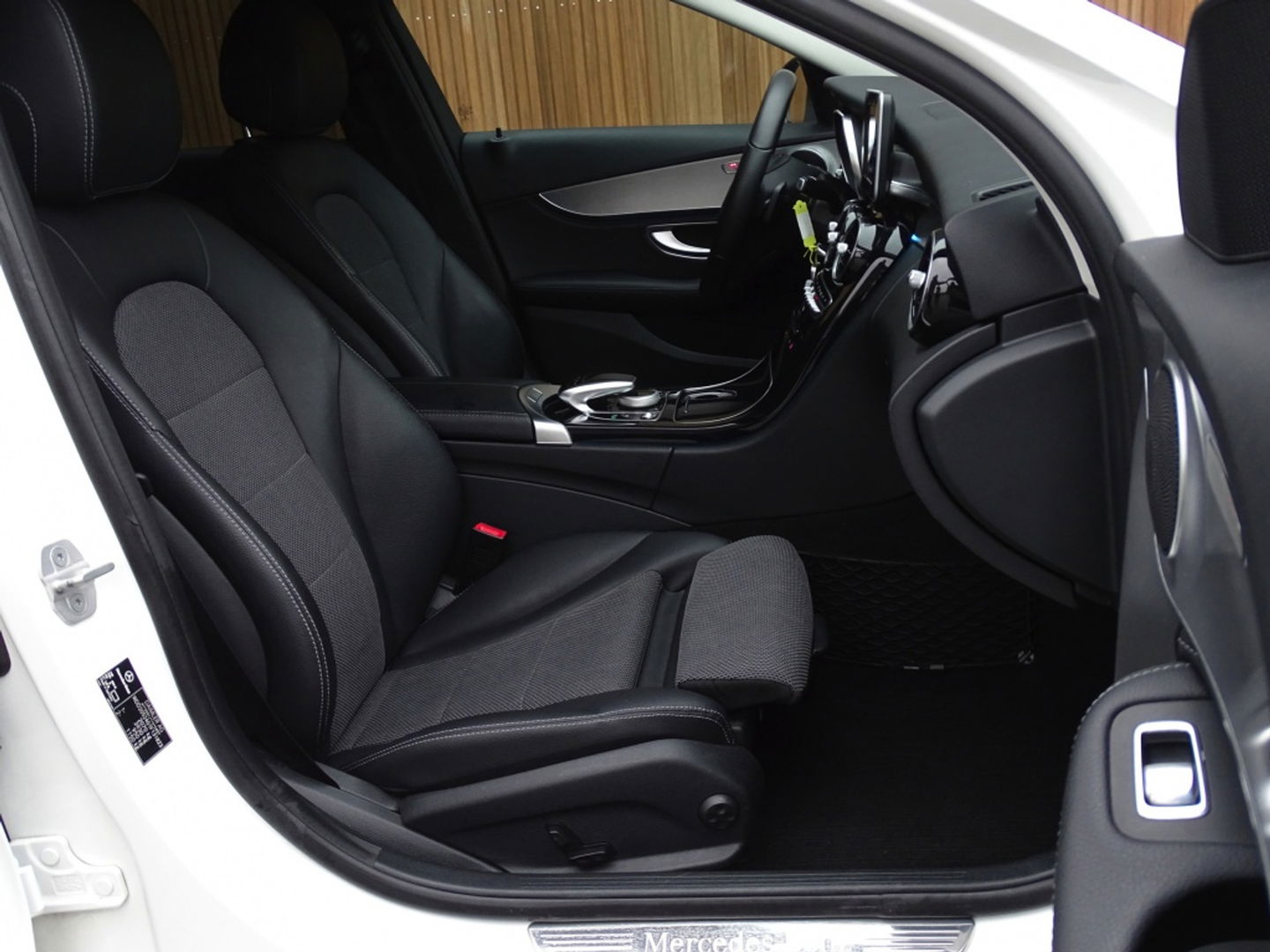 Mercedes-Benz C-Klasse Estate C180 157PK automaat / Prestige / AMG / LED