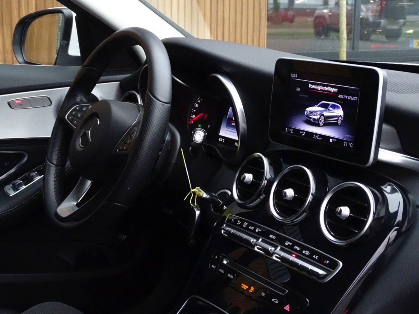 Mercedes-Benz C-Klasse Estate C180 157PK automaat / Prestige / AMG / LED