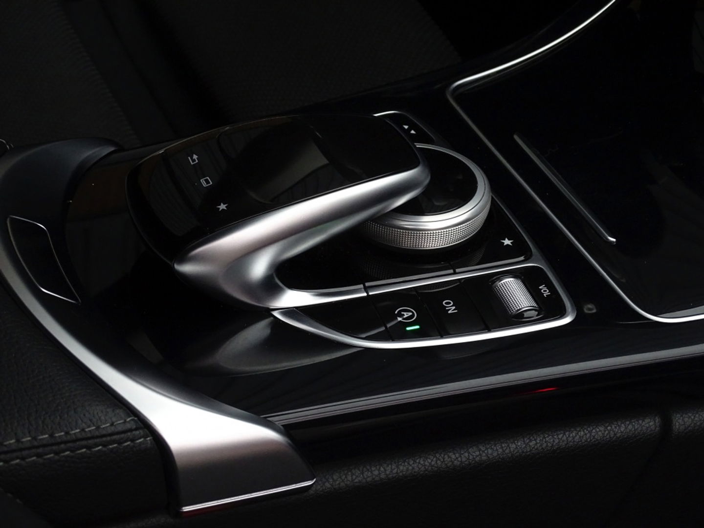 Mercedes-Benz C-Klasse Estate C180 157PK automaat / Prestige / AMG / LED