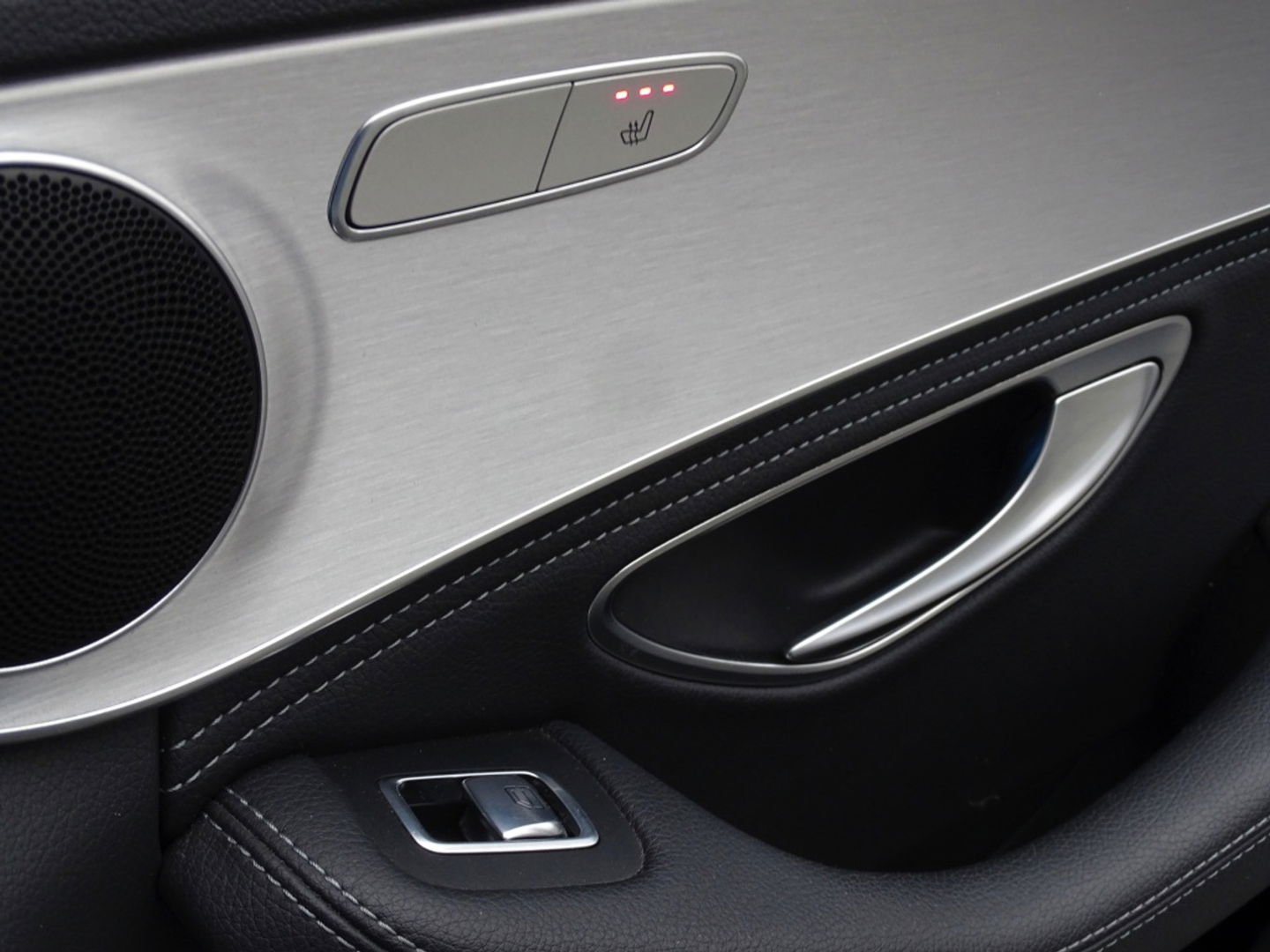 Mercedes-Benz C-Klasse Estate C180 157PK automaat / Prestige / AMG / LED