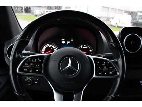 Mercedes-Benz Sprinter 316 2.2 CDI L2H2 Black Edition Adaptieve Cruise, 360 Camera, 10,5'' Mbux, Automaat, LED, 164pk, Stoelverwarming, Trekhaak, Uniek! VERKOCHT....