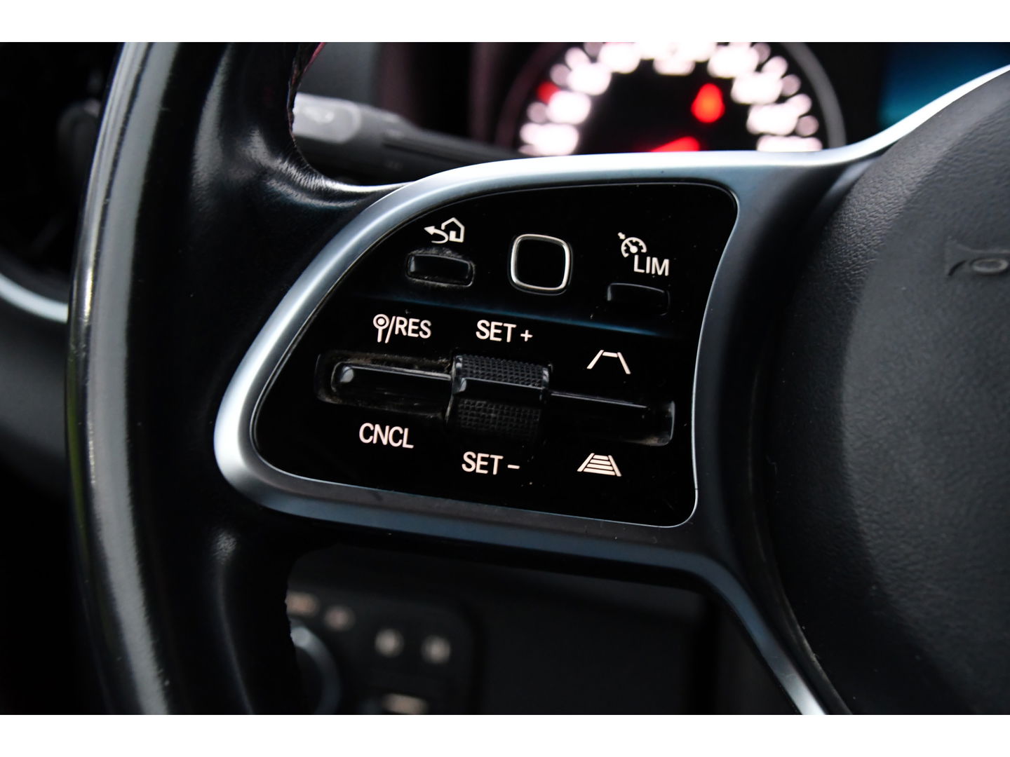 Mercedes-Benz Sprinter 316 2.2 CDI L2H2 Black Edition Adaptieve Cruise, 360 Camera, 10,5'' Mbux, Automaat, LED, 164pk, Stoelverwarming, Trekhaak, Uniek! VERKOCHT....