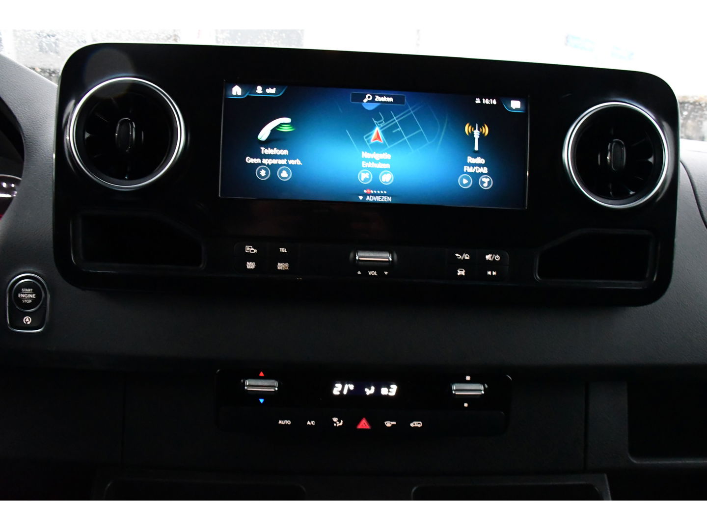 Mercedes-Benz Sprinter 316 2.2 CDI L2H2 Black Edition Adaptieve Cruise, 360 Camera, 10,5'' Mbux, Automaat, LED, 164pk, Stoelverwarming, Trekhaak, Uniek! VERKOCHT....