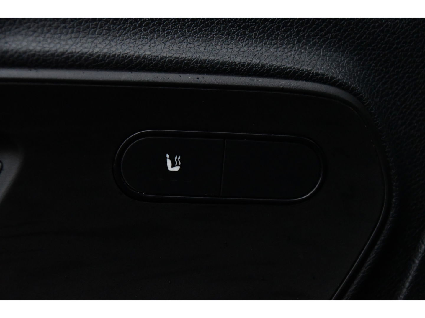 Mercedes-Benz Sprinter 316 2.2 CDI L2H2 Black Edition Adaptieve Cruise, 360 Camera, 10,5'' Mbux, Automaat, LED, 164pk, Stoelverwarming, Trekhaak, Uniek! VERKOCHT....