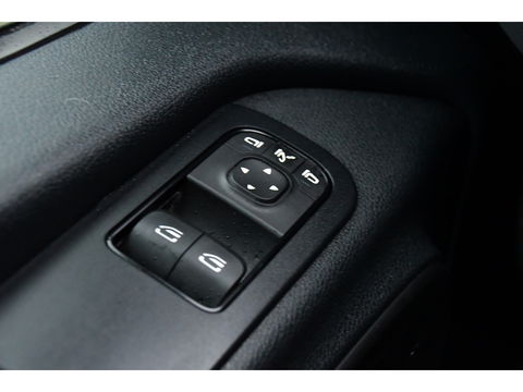 Mercedes-Benz Sprinter 316 2.2 CDI L2H2 Black Edition Adaptieve Cruise, 360 Camera, 10,5'' Mbux, Automaat, LED, 164pk, Stoelverwarming, Trekhaak, Uniek! VERKOCHT....