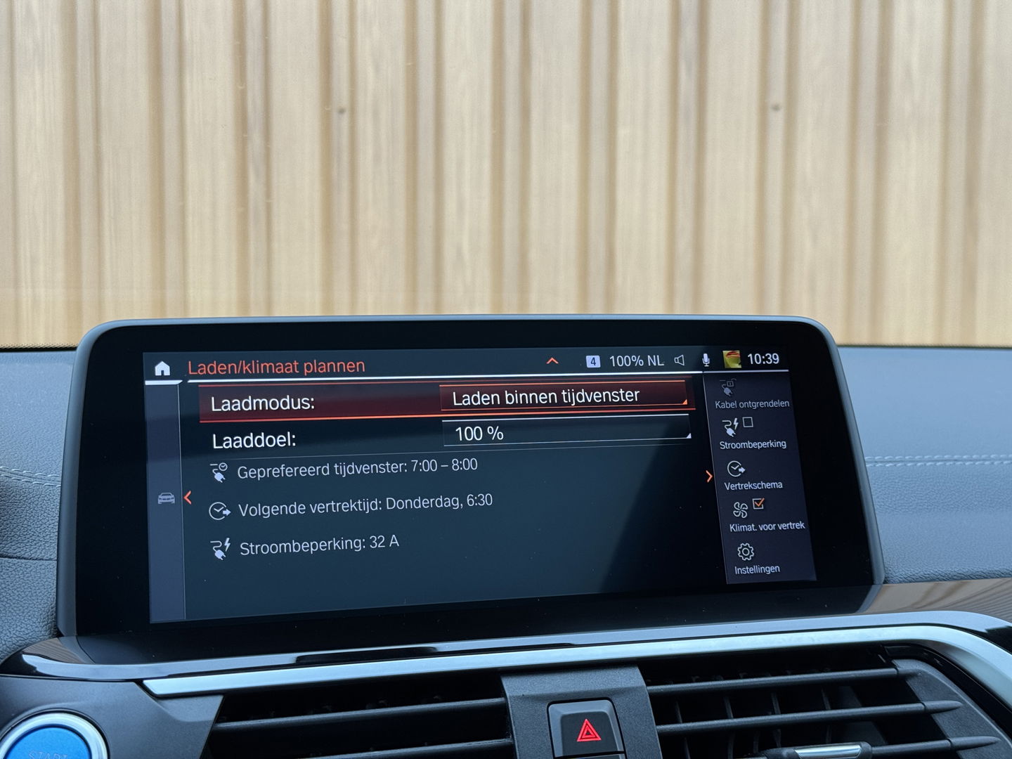 BMW iX3 High Executive 80 kWh | Handel / Export | €23.884,- ex BTW | SOH 96,8 % | Panoramadak | Apple Carplay | Keyless | Sfeerverlichting | HUD | BLIS | Navigatie | Cruise Control |