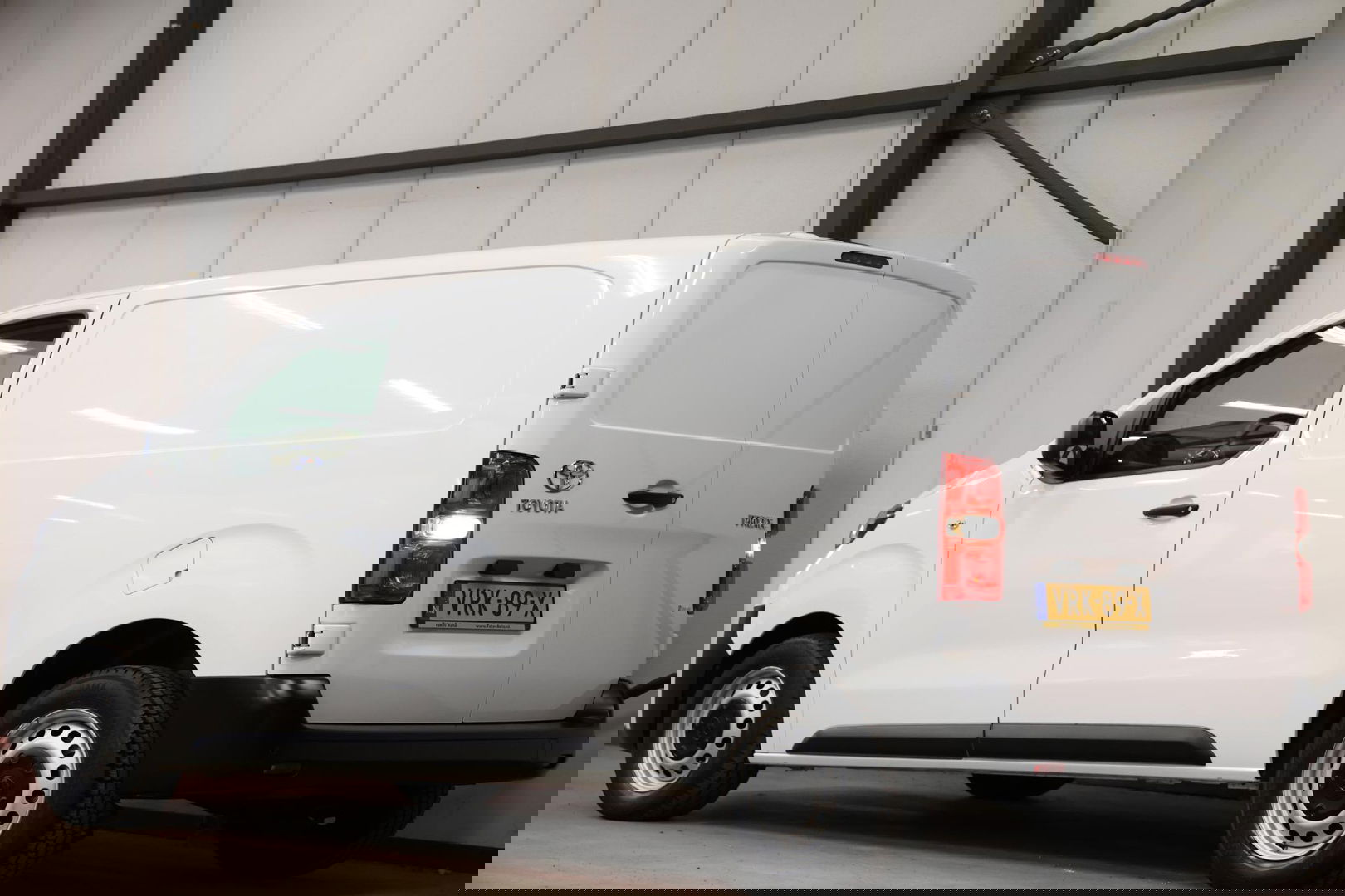 Toyota ProAce Worker 2.0 D-4D Live L2H1 LANG