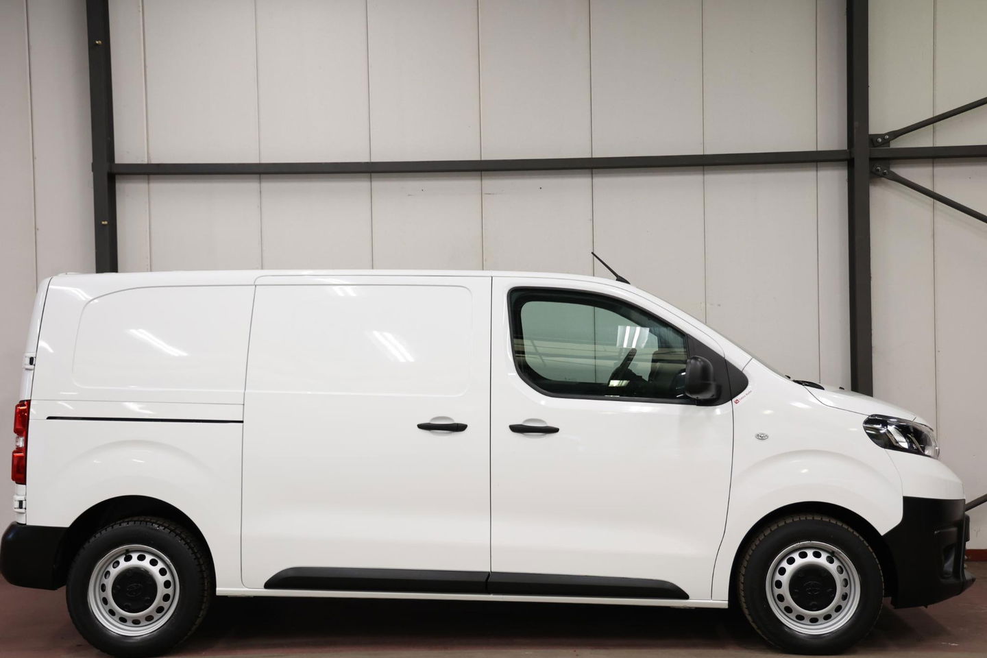 Toyota ProAce Worker 2.0 D-4D Live L2H1 LANG