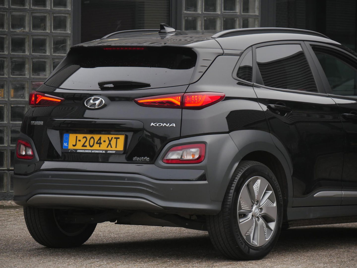 Hyundai KONA EV 64kWh FASHION/ SOH 99%/ HEAD-UP/ BLIND SPOT/ KEYLESS