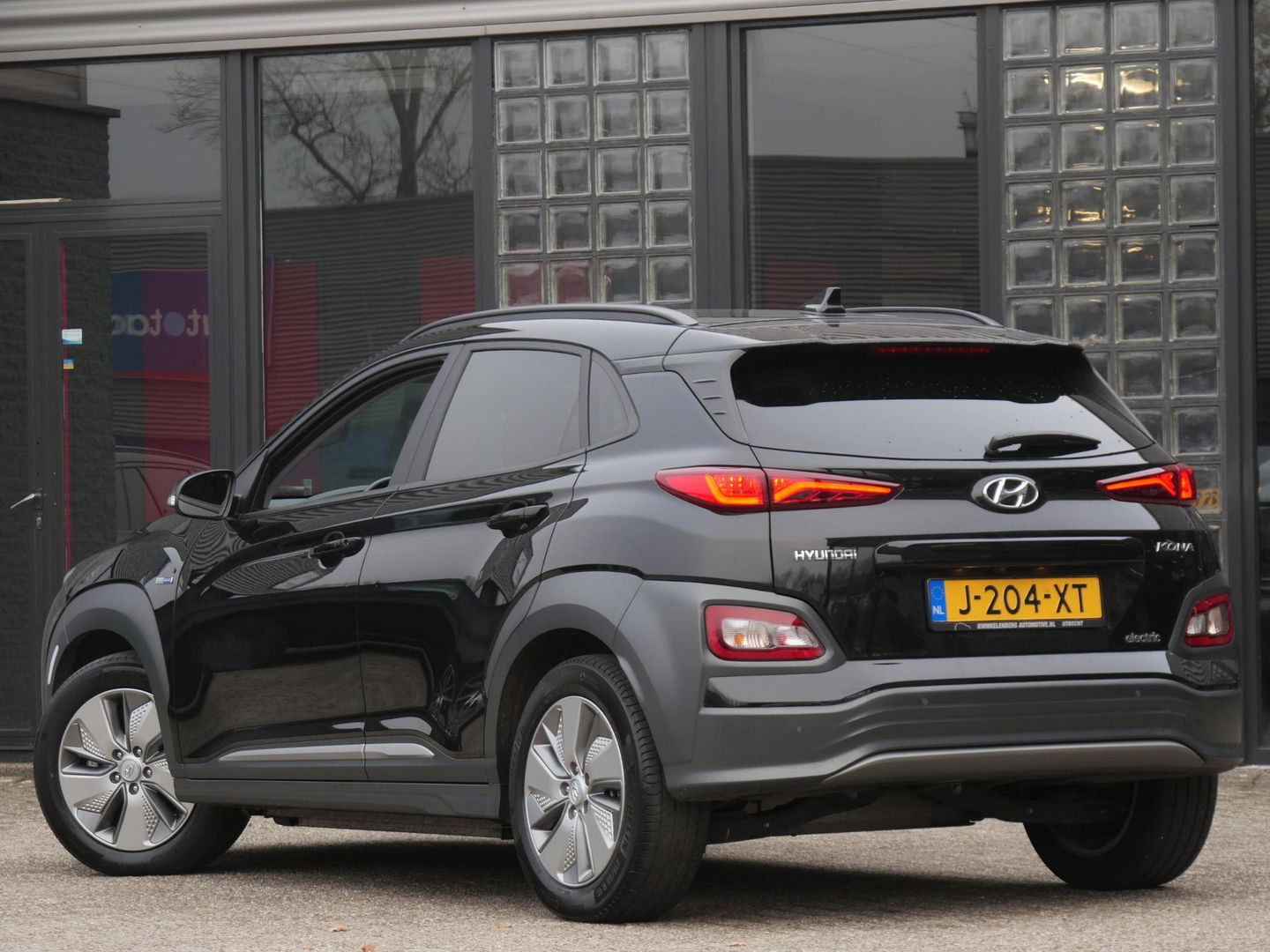 Hyundai KONA EV 64kWh FASHION/ SOH 99%/ HEAD-UP/ BLIND SPOT/ KEYLESS