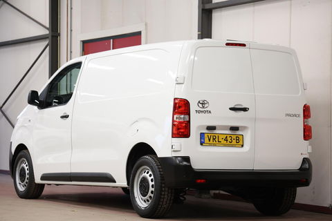 Toyota ProAce Worker 2.0 D-4D L2H1 2500KG TREKVERMOGEN