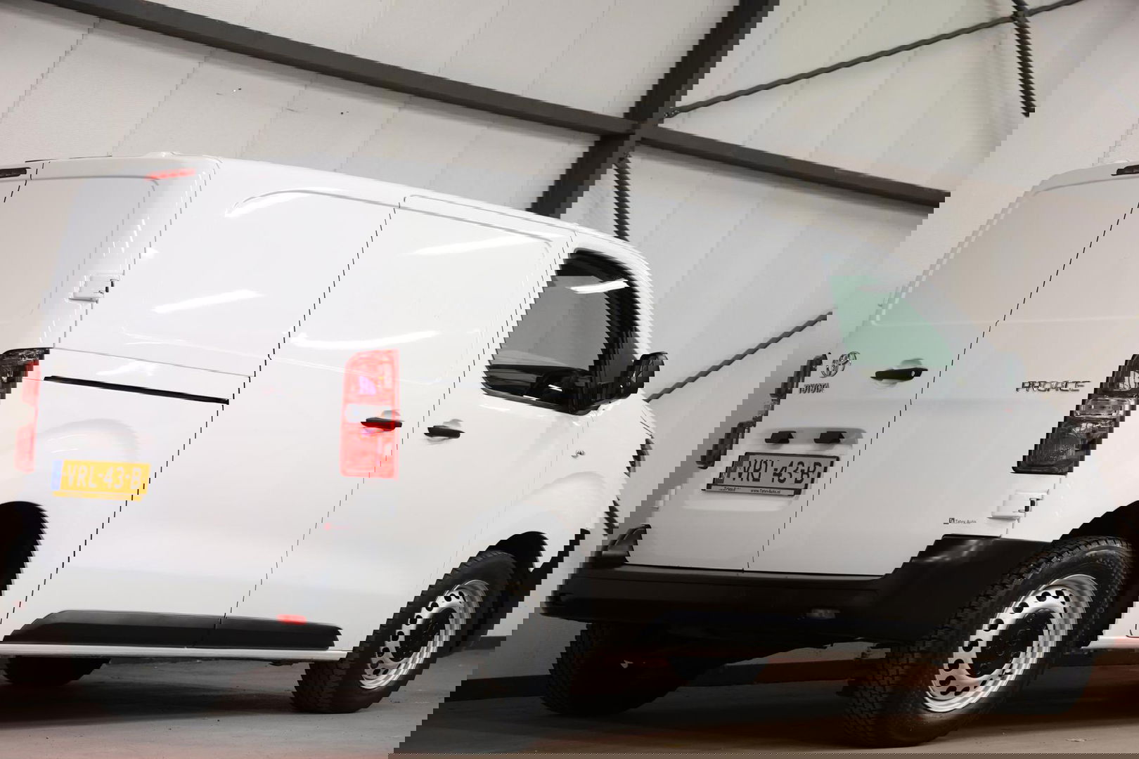 Toyota ProAce Worker 2.0 D-4D L2H1 2500KG TREKVERMOGEN