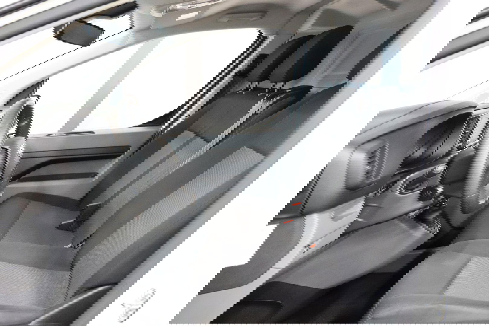 Toyota ProAce Worker 2.0 D-4D L2H1 2500KG TREKVERMOGEN