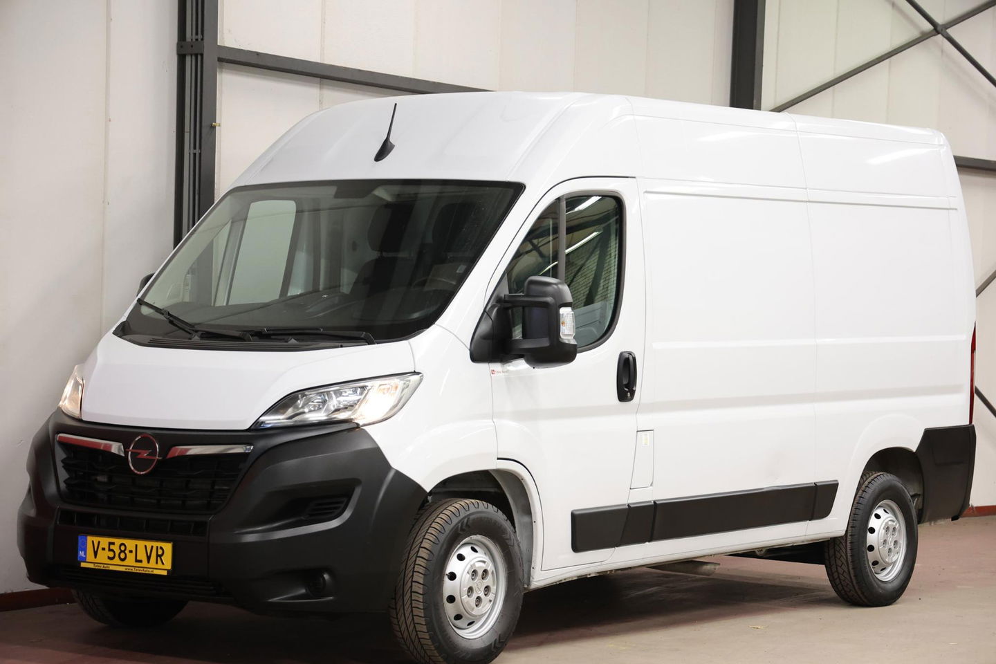 Opel Movano 2.2D 140 L2H2 2500KG TREKVERMOGEN