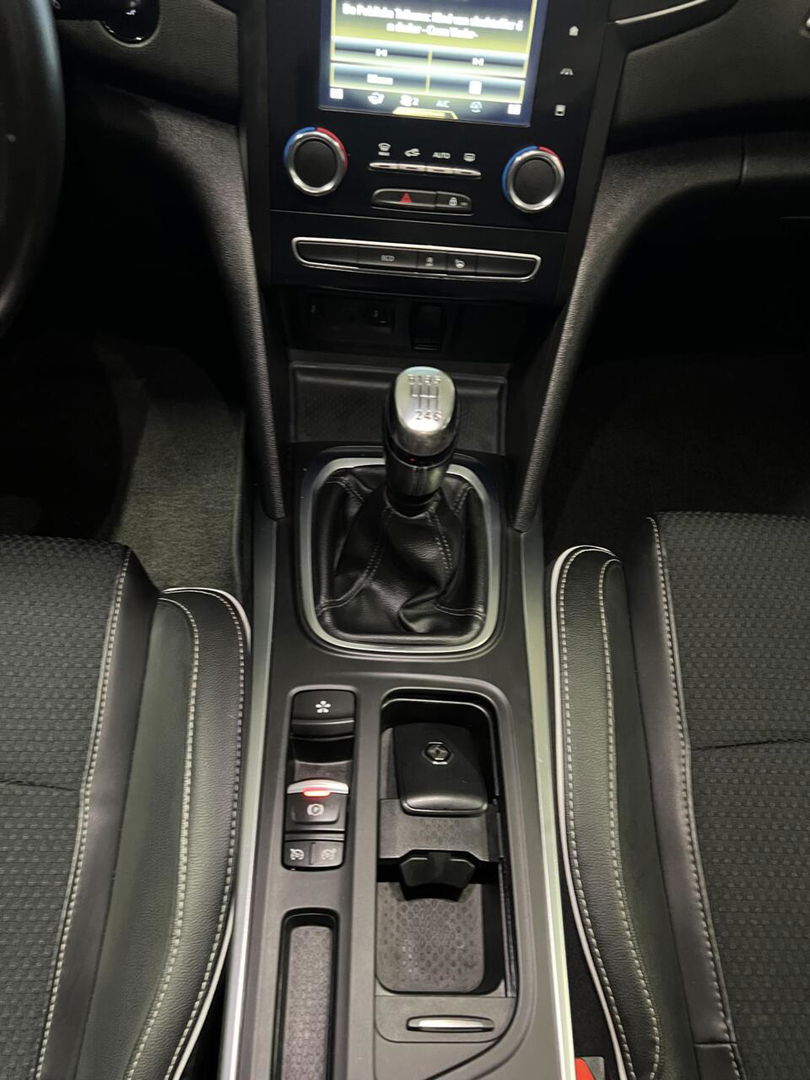 Renault Mégane Estate 1.3 TCe Bose Carplay Trekhaak Camera