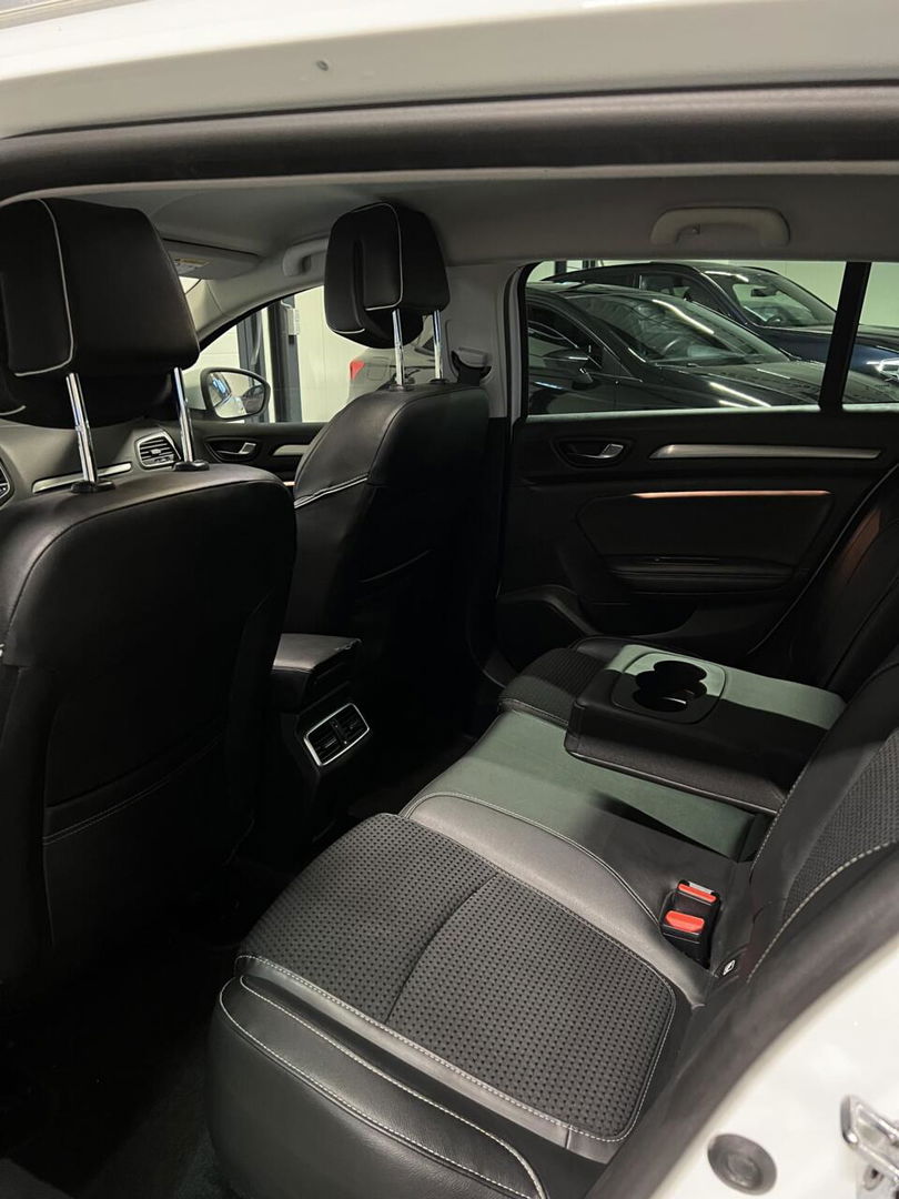 Renault Mégane Estate 1.3 TCe Bose Carplay Trekhaak Camera