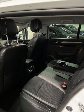 Renault Mégane Estate 1.3 TCe Bose Carplay Trekhaak Camera