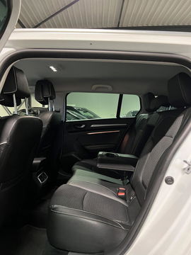 Renault Mégane Estate 1.3 TCe Bose Carplay Trekhaak Camera