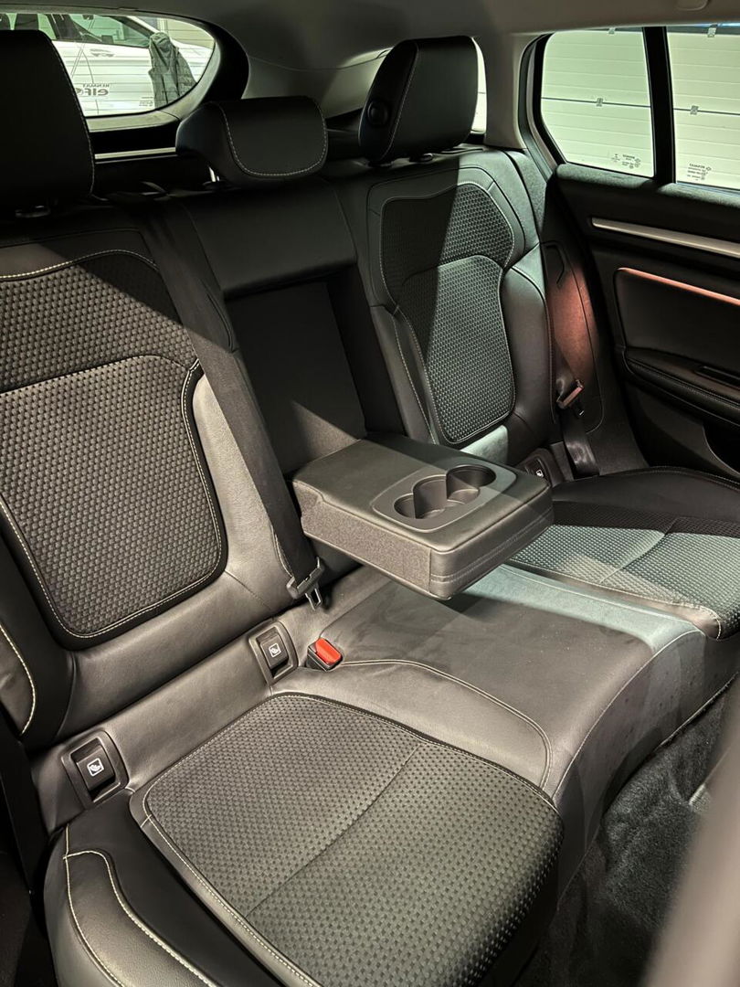 Renault Mégane Estate 1.3 TCe Bose Carplay Trekhaak Camera