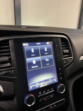 Renault Mégane Estate 1.3 TCe Bose Carplay Trekhaak Camera