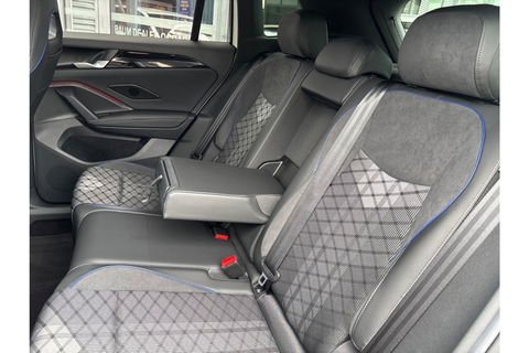 Volkswagen Tiguan 2.0 TDI R-LINE AUTOMAAT 150PK AIRCO NAVI BIGSCREEN PDC-CAMERA MASSAGE.