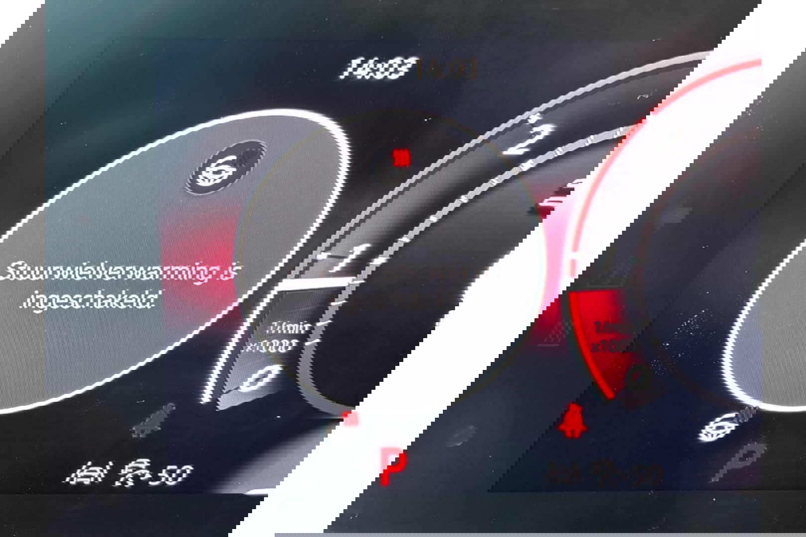 Volkswagen Tiguan 2.0 TDI R-LINE AUTOMAAT 150PK AIRCO NAVI BIGSCREEN PDC-CAMERA MASSAGE.