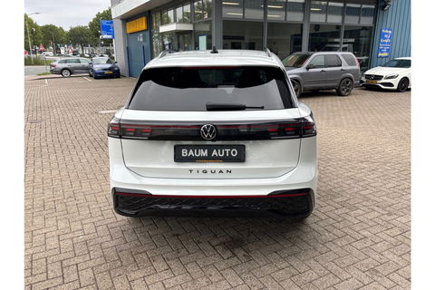 Volkswagen Tiguan 2.0 TDI R-LINE AUTOMAAT 150PK AIRCO NAVI BIGSCREEN PDC-CAMERA MASSAGE.