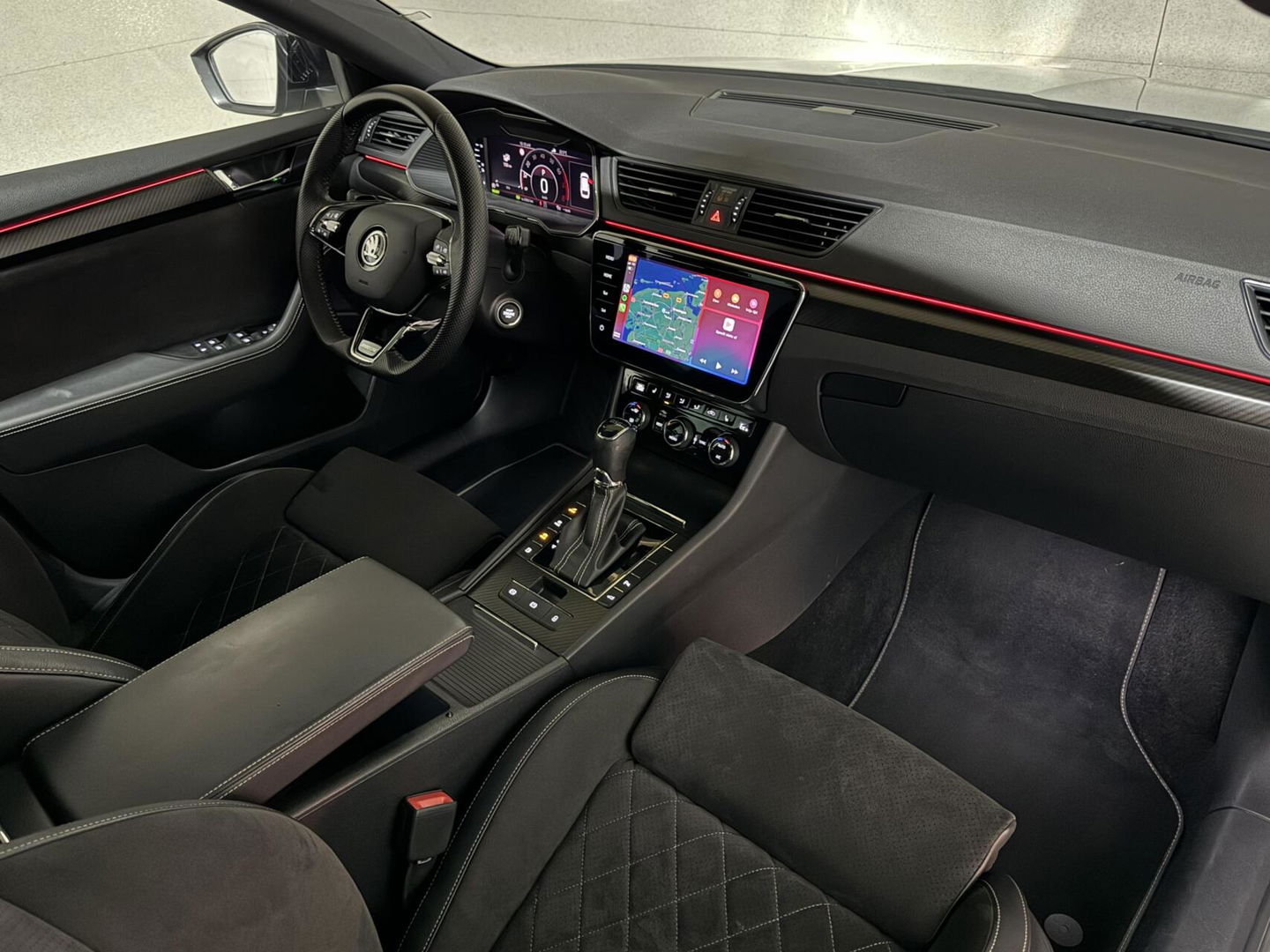 Škoda Superb Combi 1.4 TSI iV Sportline Pano Canton Memory Sfeer Camera