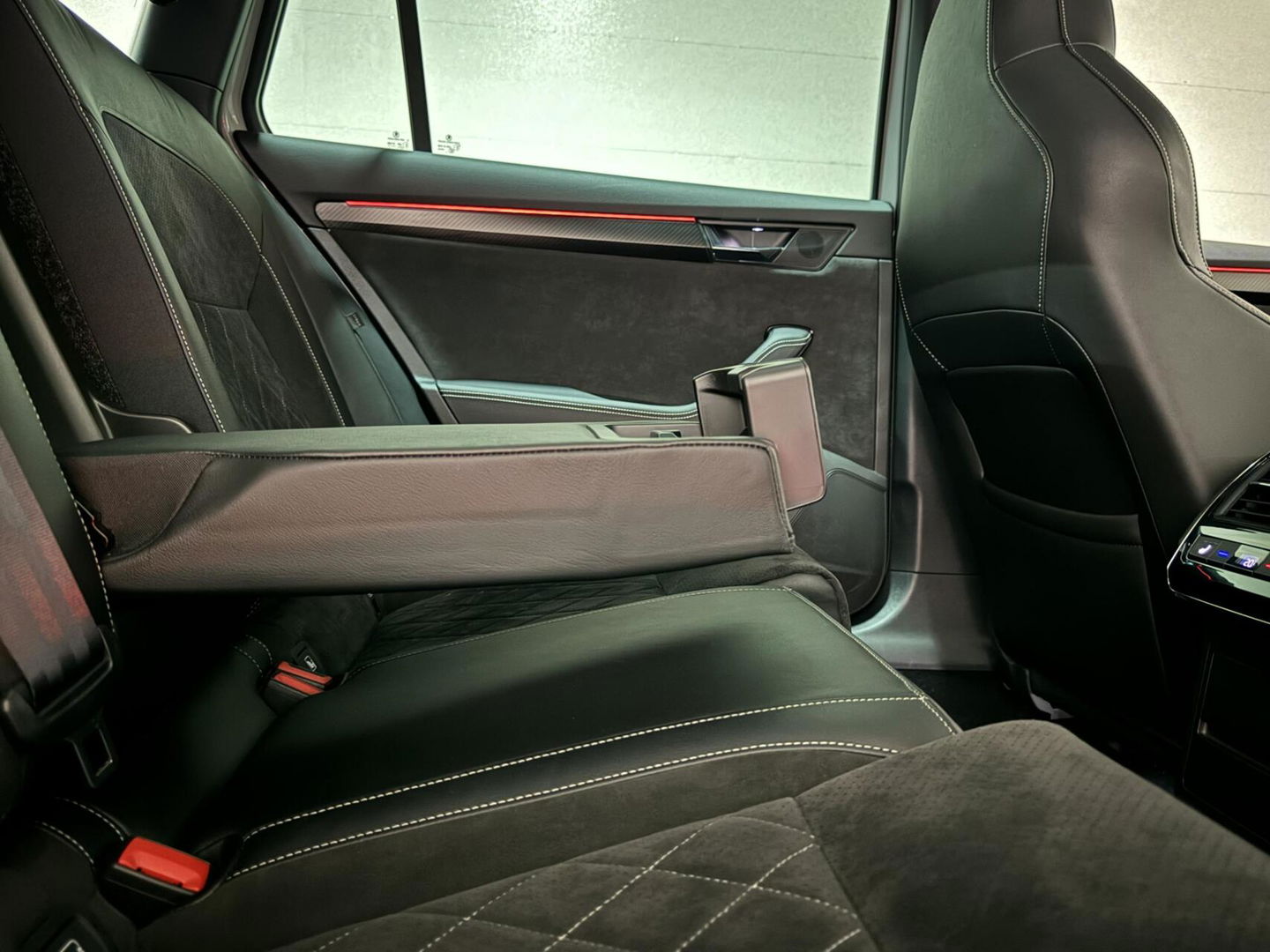 Škoda Superb Combi 1.4 TSI iV Sportline Pano Canton Memory Sfeer Camera