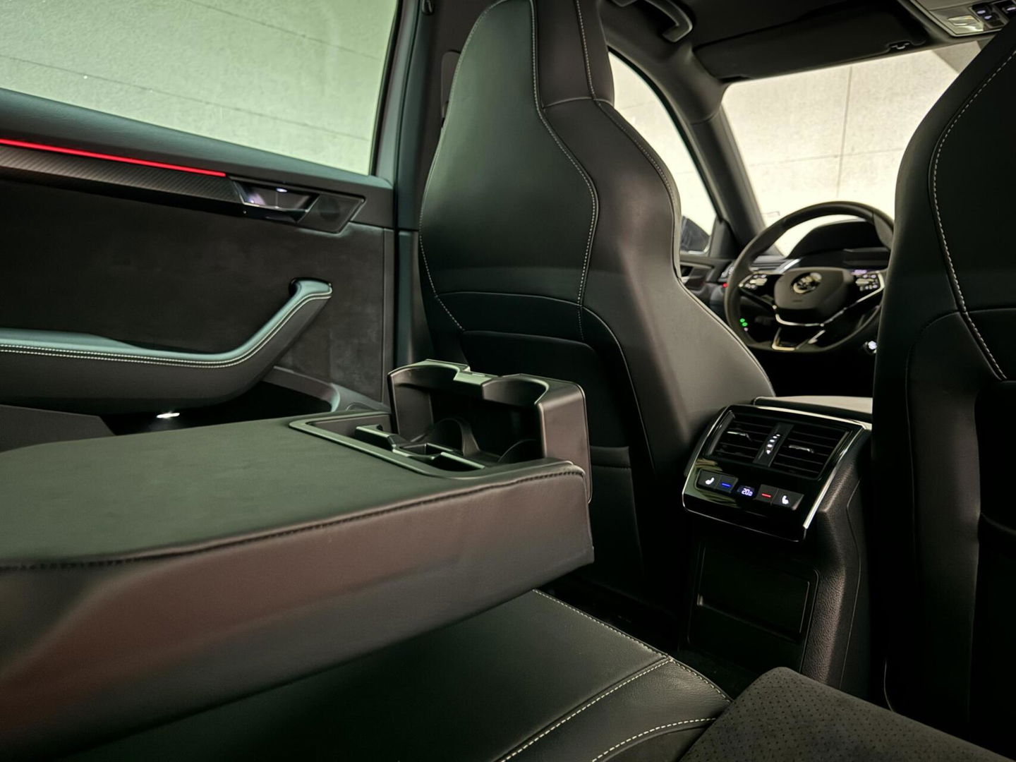 Škoda Superb Combi 1.4 TSI iV Sportline Pano Canton Memory Sfeer Camera