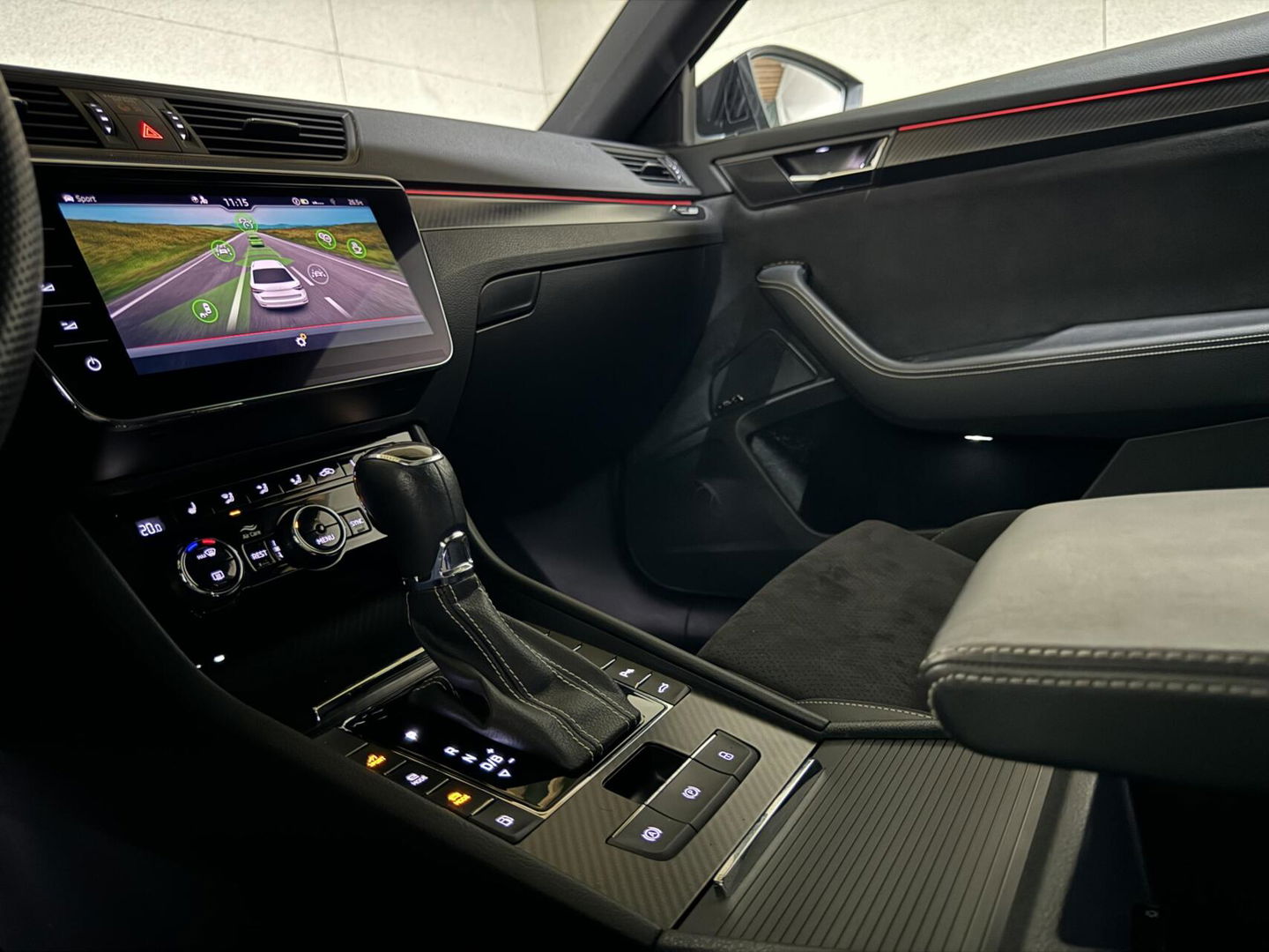 Škoda Superb Combi 1.4 TSI iV Sportline Pano Canton Memory Sfeer Camera